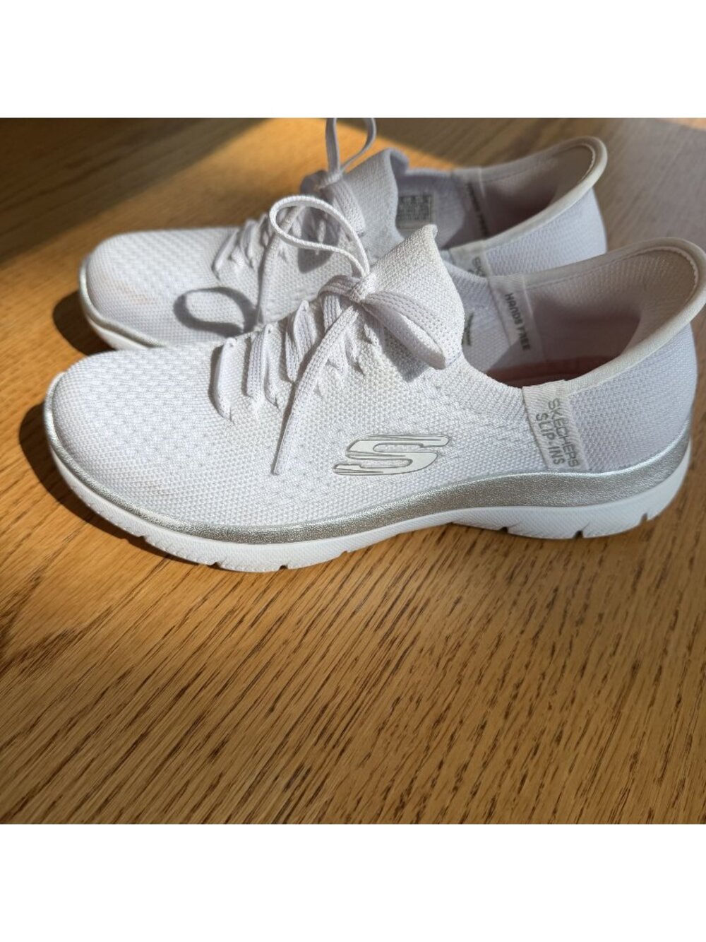 Skechers Womens White Slip-ins slip on Sneakers Shoes Size 5 Great Condition